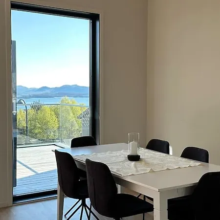 House Close To The Preikestolen 요플란드